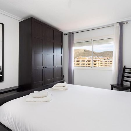 Black And White Apartment Free Wifi Los Cristianos  Buitenkant foto