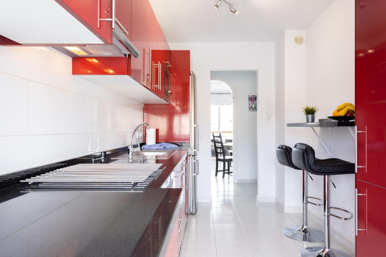 Black And White Apartment Free Wifi Los Cristianos  Buitenkant foto