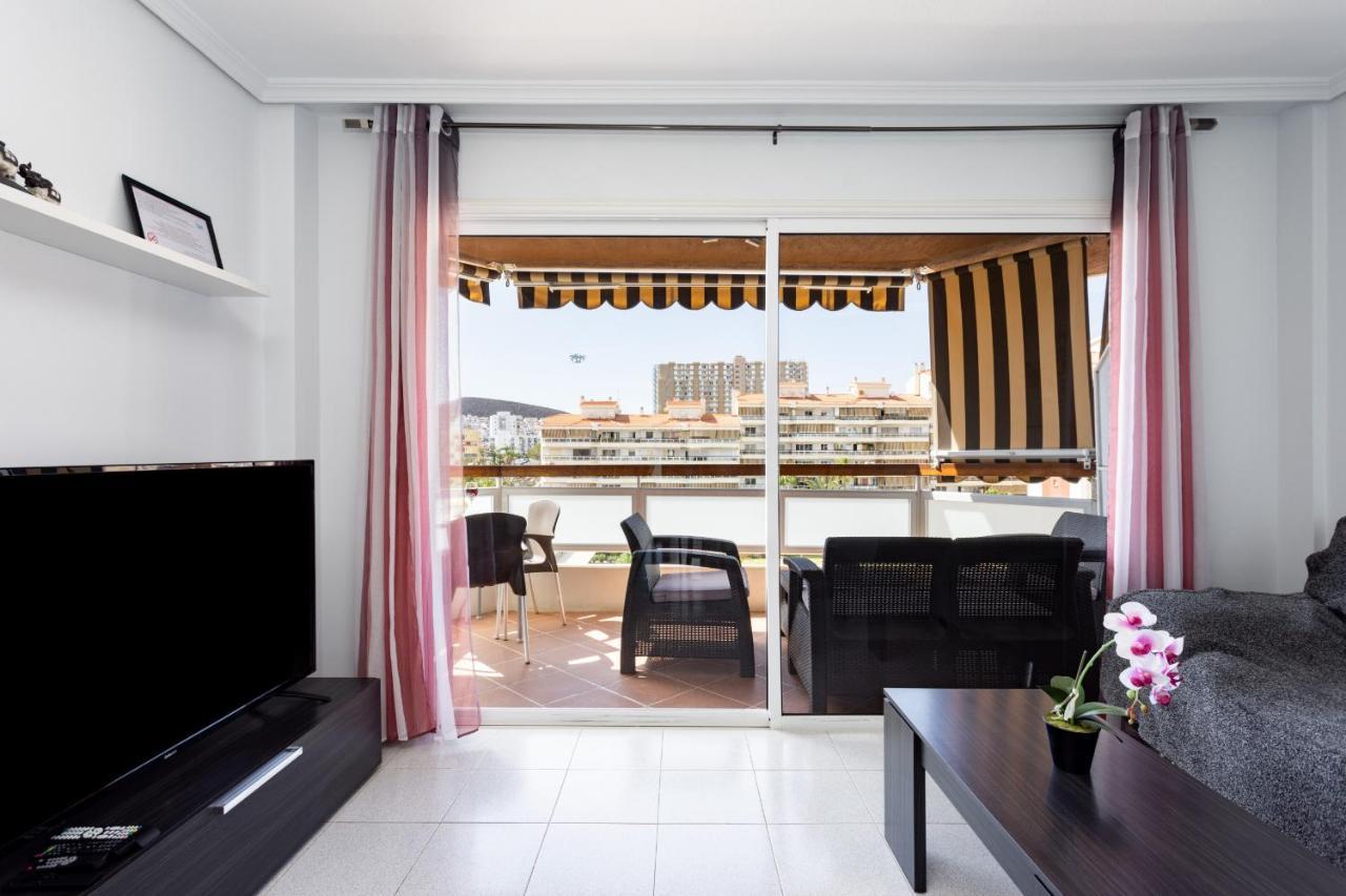 Black And White Apartment Free Wifi Los Cristianos  Buitenkant foto