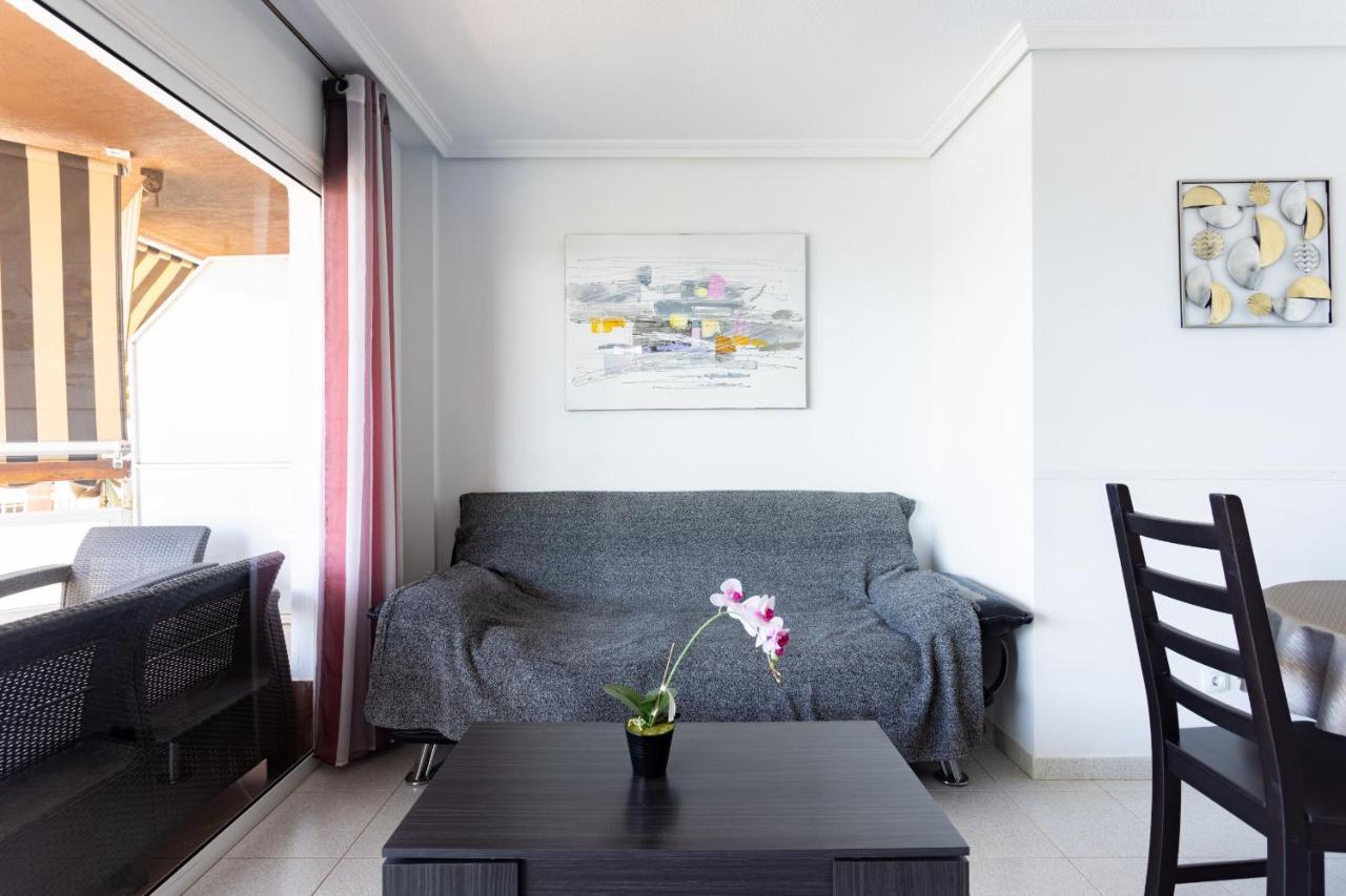 Black And White Apartment Free Wifi Los Cristianos  Buitenkant foto