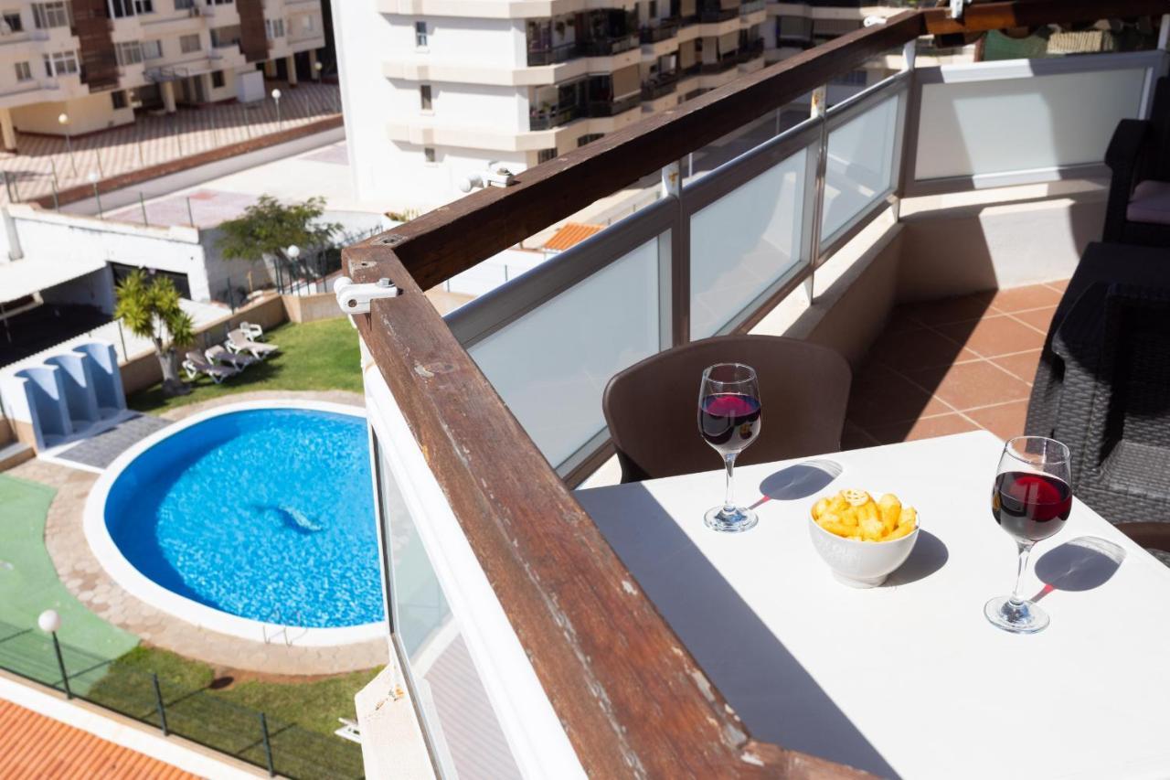 Black And White Apartment Free Wifi Los Cristianos  Buitenkant foto