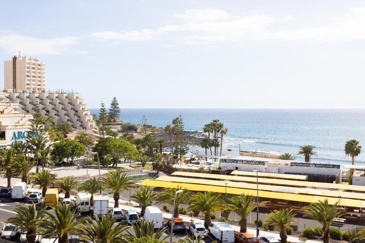 Black And White Apartment Free Wifi Los Cristianos  Buitenkant foto