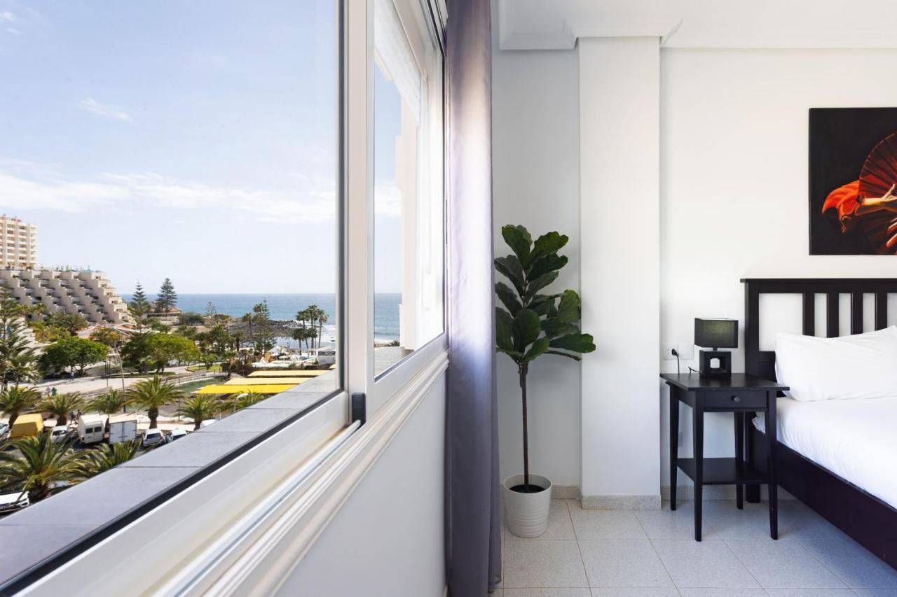 Black And White Apartment Free Wifi Los Cristianos  Buitenkant foto