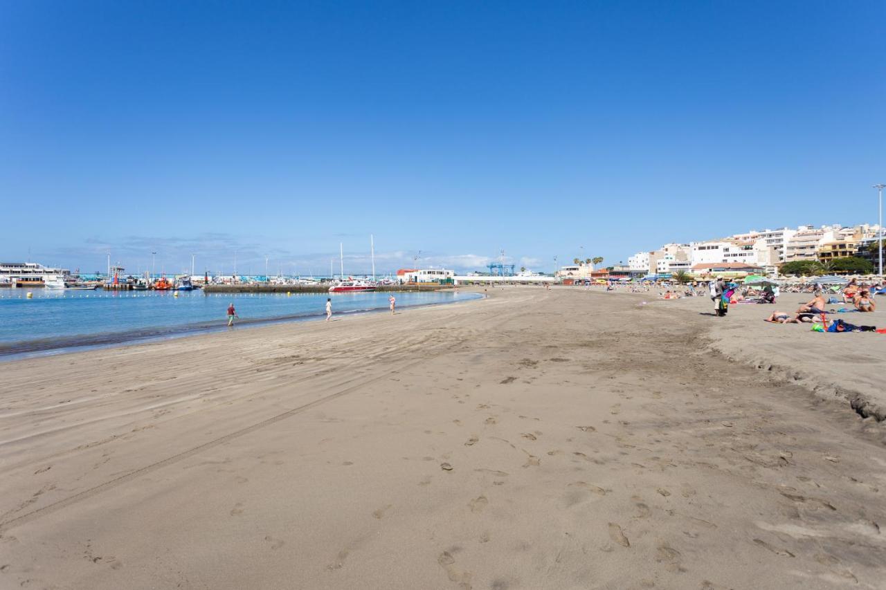 Black And White Apartment Free Wifi Los Cristianos  Buitenkant foto